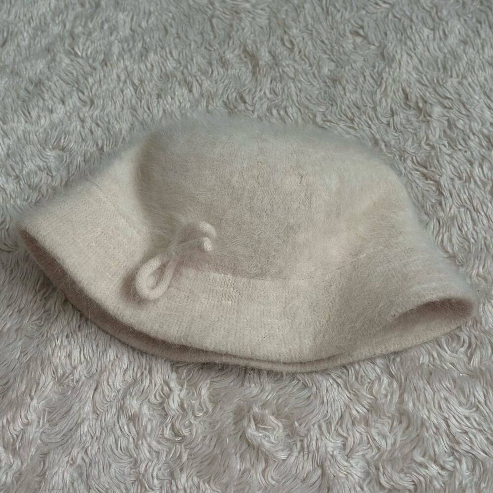 Gorgeous Vintage Cream White Ivory Angora Fuzzy Bucket Hat with Bow - Picture 2 of 6